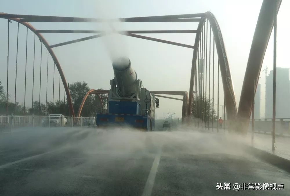 “抑塵神器”入駐安徽某城區(qū)，晝夜在路上除污染