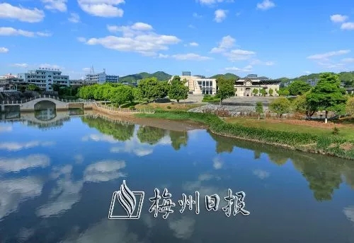 轉(zhuǎn)載至梅州網(wǎng)、梅州日報(bào)：去年梅州城市空氣質(zhì)量優(yōu)良率全省第一